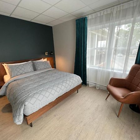 Square Victoria Maison Hoteliere East Angus Exterior foto